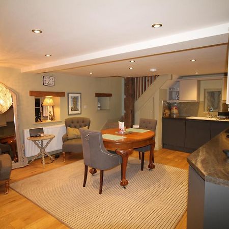 The Coach House Villa Whitby Exterior foto