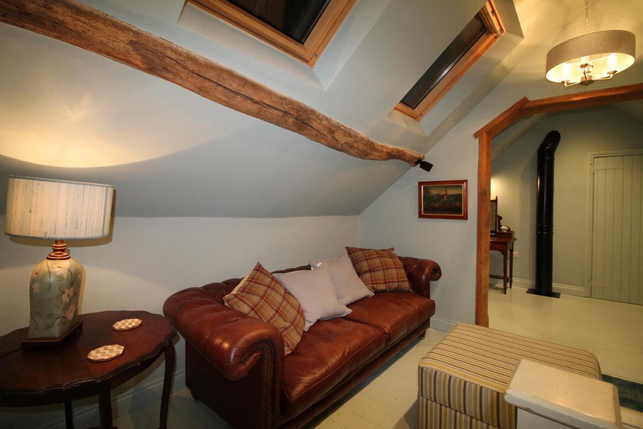 The Coach House Villa Whitby Exterior foto