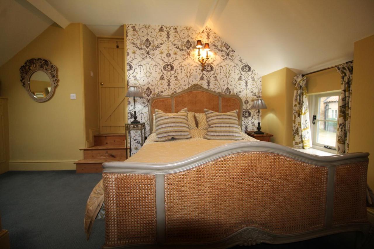 The Coach House Villa Whitby Exterior foto