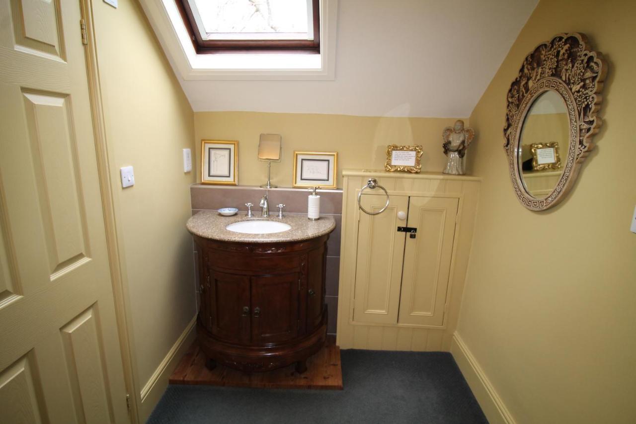 The Coach House Villa Whitby Exterior foto