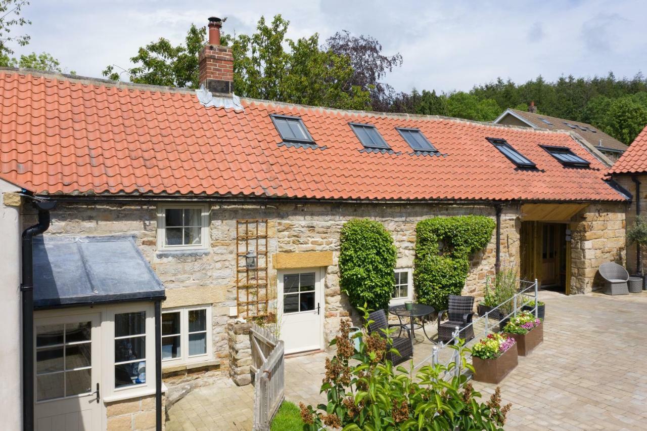 The Coach House Villa Whitby Exterior foto
